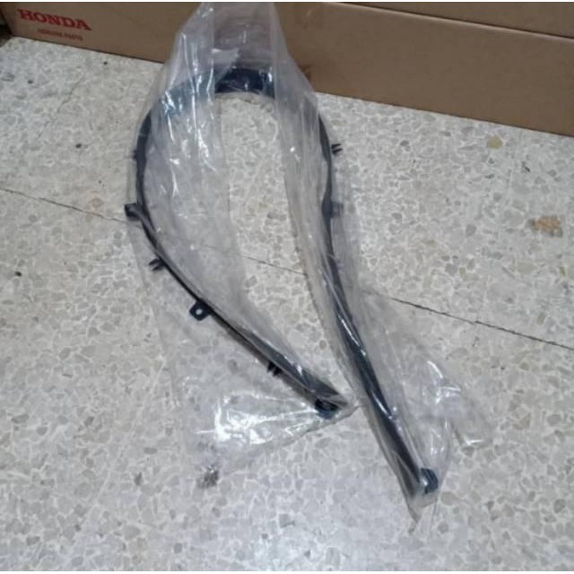 Front Lips Bumper  / Karet Lidah Bumper Depan Brio 2013-2016 Genuine