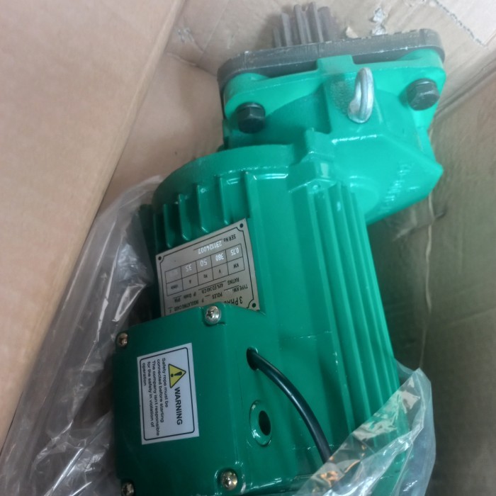 PRY88 MOTOR LONG TRAVEL END CARRIAGE CHINA 0,75 KW. SINGLE SPEED. M4. 1 SET / 2 PCS.