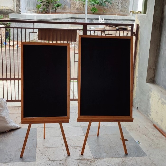 

Papan Tulis Kapur Menu Kafe Blackboard Ukuran 60 x 90 termasuk stand