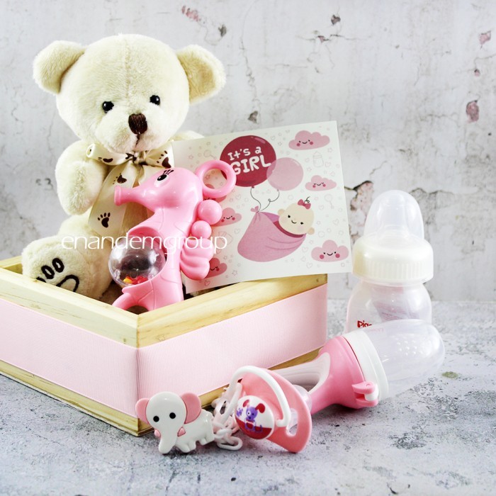 

Super Murah! Hampers / Kado / Baby Gift / Parcel Lahiran Bayi Perempuan Cashel Baru