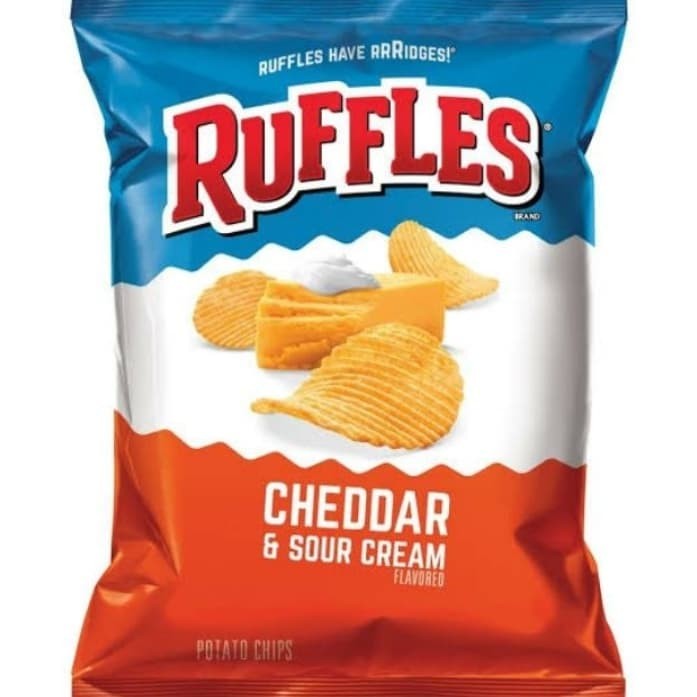 

RUFFLES CHEDDAR AND SOUR CREAM 184GR CHIPS CHIP POTATO KERIPIK KENTANG