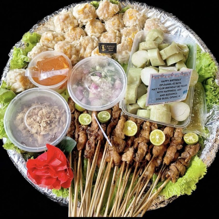 

Sate Mix Siomay Ayam Tampah Hampers Imlek / Cny Edition - Ready