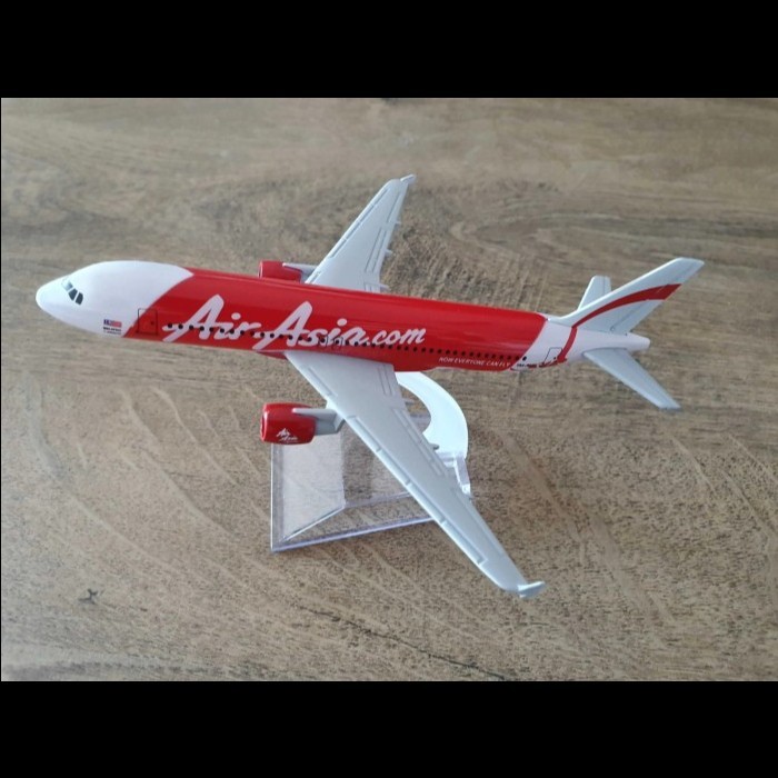 Best seller ~`~ diecast pesawat AIR ASIA COM ~~~