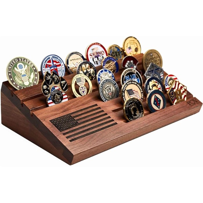 

BEBAS ONGKIR - Wooden Desktop Challenge Coin Holder