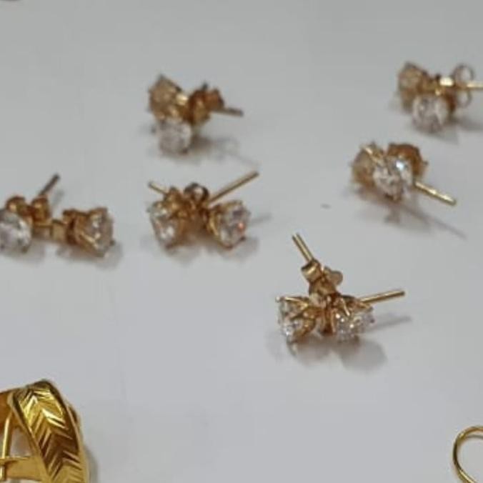 Ready Giwang Anting Putih Desi Mata Putih Tusuk Emas Asli 375