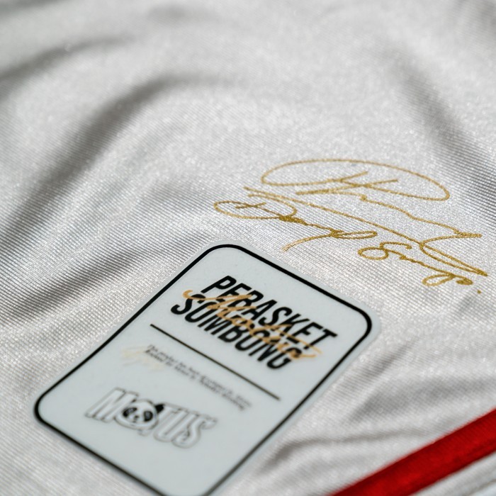 REPLIKA ASPAC JERSEY SILVER #22 DENNY SUMARGO -- PEBASKET SOMBONG