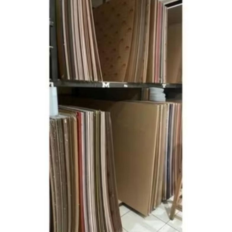 

ZOE AKRILIK LEMBARAN UK 120X120 CM TEBAL M BENING