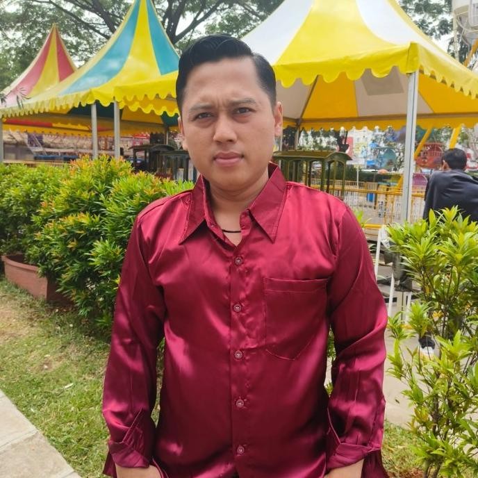 Kemeja Pria Satin Silk Premium kondangan/lamaran/prewedding/Formal Terlaris