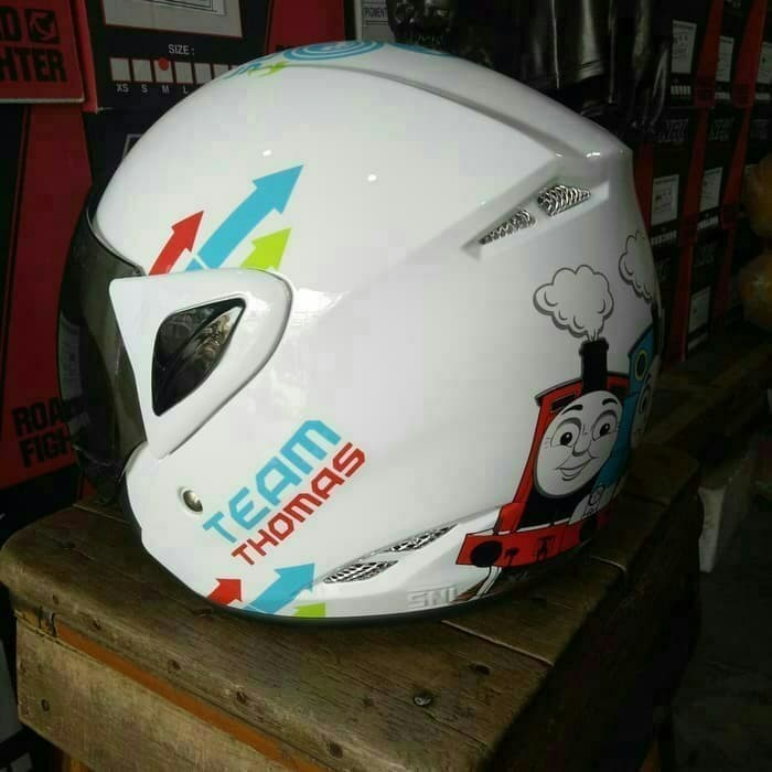 HELM ANAK GM THOMAS PUTIH