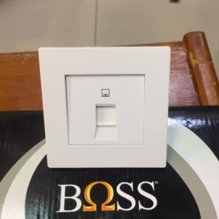outlet data cat6 Boss B1000