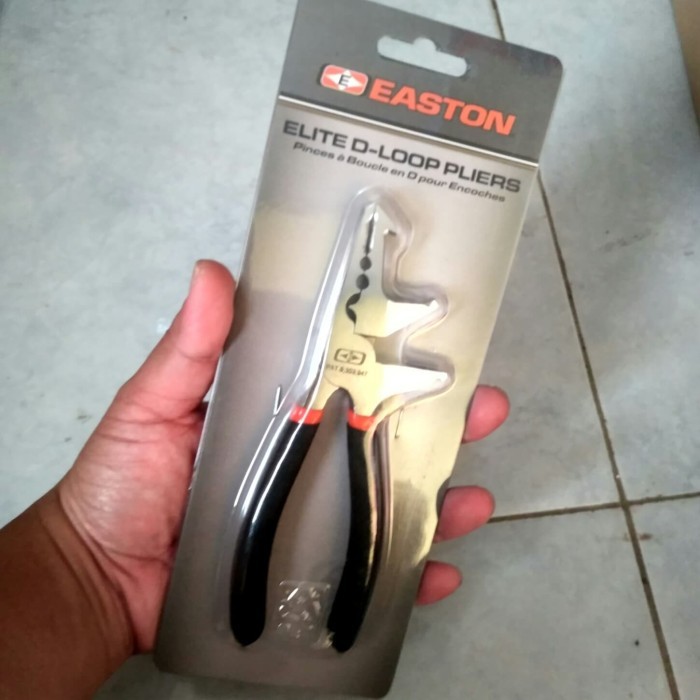 Tang D loop plier
