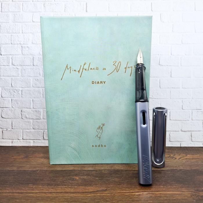 

Bundle - Mindfulness In 30 Days Diary & Lamy Safari Fountain Pen Terpercaya Original