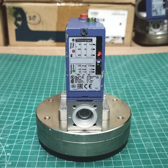 [ Ek ] Telemecanique Xmlbs04B2S12 Pressure Switch  Ready