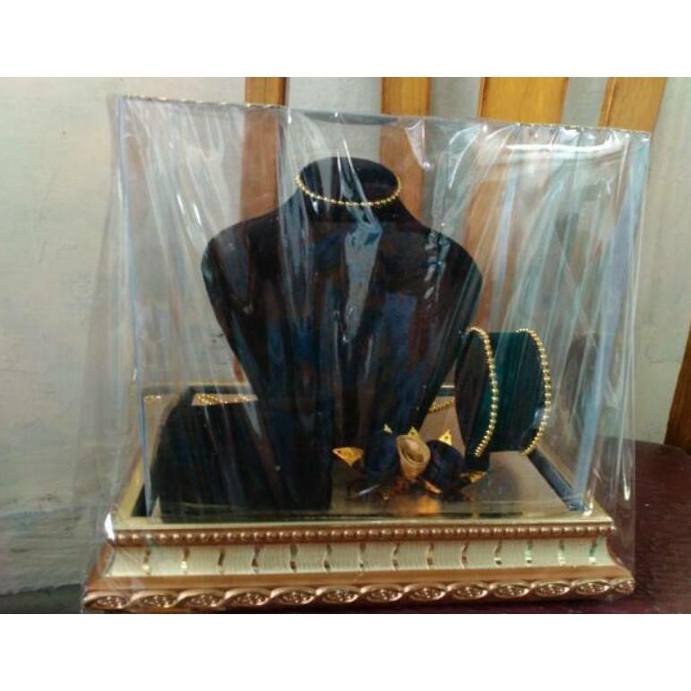 

ORIGINAL Kotak hantaran maskawin kompit tempat meskawin seserahan pernikahan fullsetVVSet Hantaran Seserahan Perkawinan - Tempat Perhiasan Komplit - Tempat Perhiasan Seserahan Kalung Gelang Cincin - Tempat Perhiasan dw-45