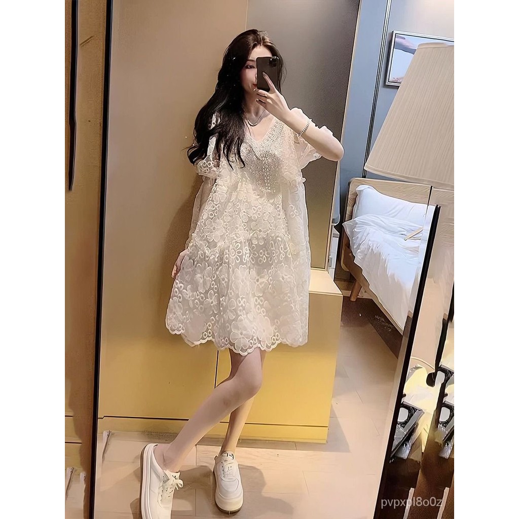 Renda BordirVGaun Lengan Pendek Lengan Puff Kerah