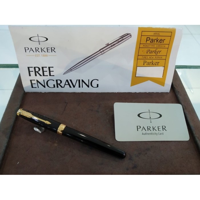 

Parker Sonnet Black Gold Trim Rollerball TB