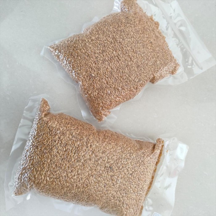 

Terlaris Golden Flaxseed (Flaxseeds) 1000 gr SALE