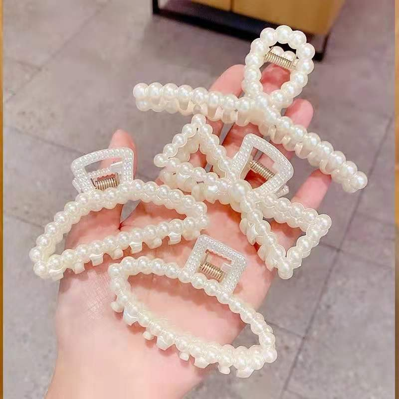 

Jepitan Jedai Permata Pearl / Jepit Rambut Korea Murah