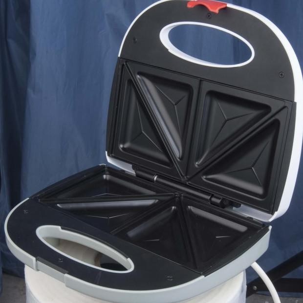 Denpoo Toaster Pemanggang Roti Ds 02