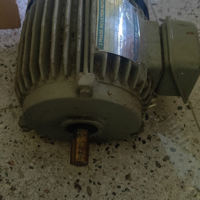 3 PHASE INDUCTION MOTOR(DINAMO PENGGERAK).
