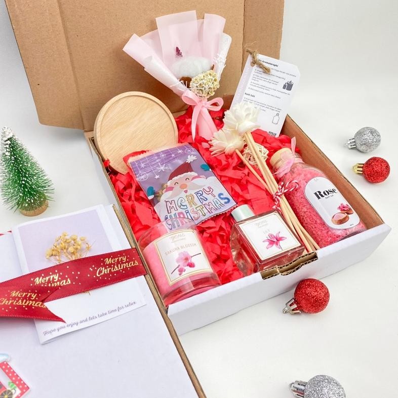 

BISA COD HAMPERS NATAL CHRISTMAS TAHUN BARU HADIAH KADO PARCEL PREMIUM LIMITED EDITION AROMATERAPI GIFT SET RILEKSASI PAKET LENGKAP UNIK EDISI TERBARU we-53