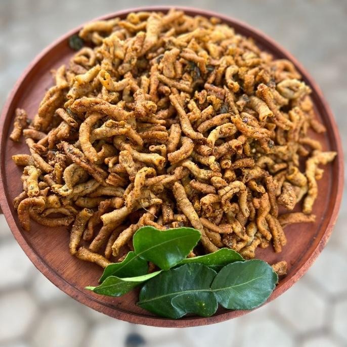 

Keripik Usus Pedas daun jeruk 1 bal LM99