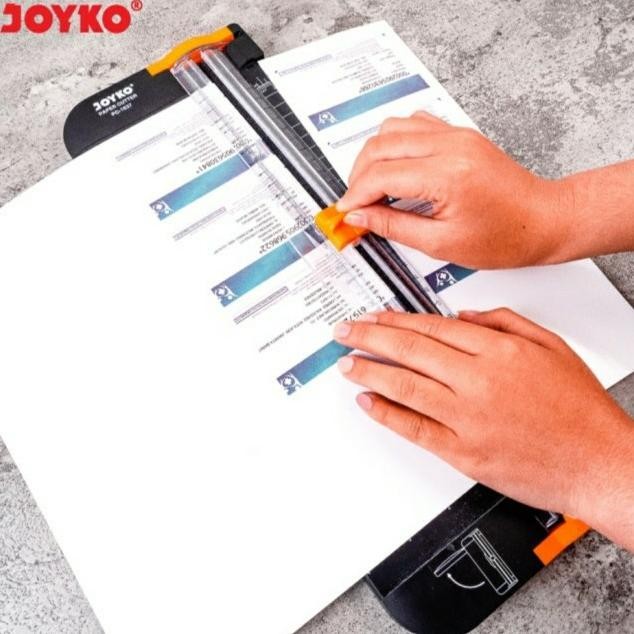 

Alat Pemotong Kertas Joyko Pc-1637 Trimmer A4 - R Cutter