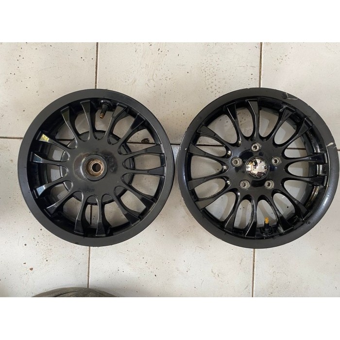 velg vespa sprint original ring 12 black