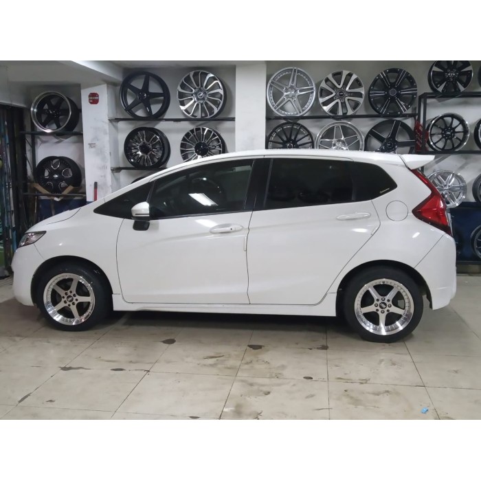Paket Velg & Ban Mobil Jazz Yaris Calya Brio Ring 16 Tipe HSR Armbar