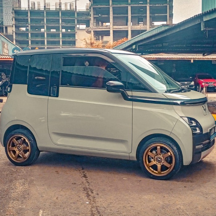 MOBIL WULING AIR EV PAKE VELG HSR WHEELS RING 14