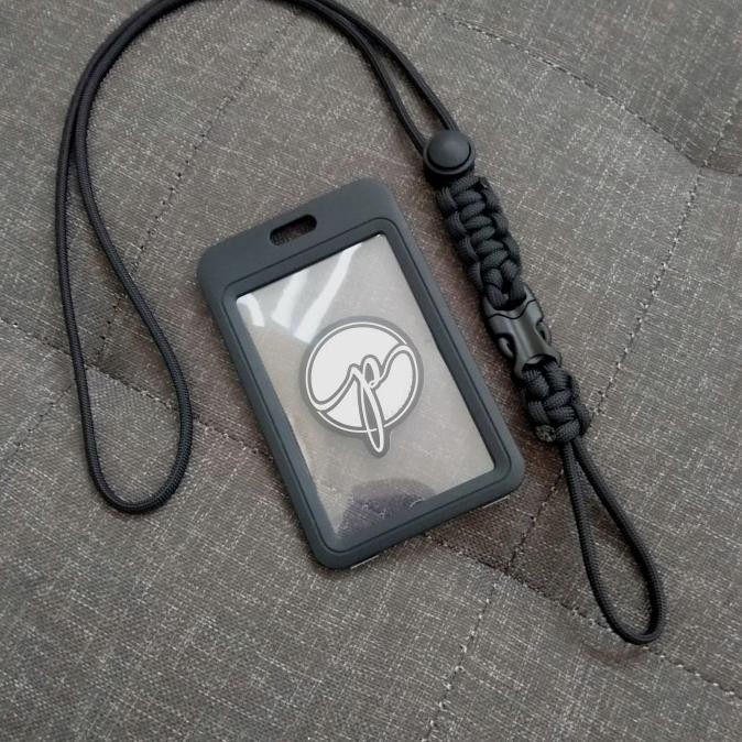 

Hemat Heavy Duty Tactical Lanyard With Double Sided Card Holder 2 Sisi