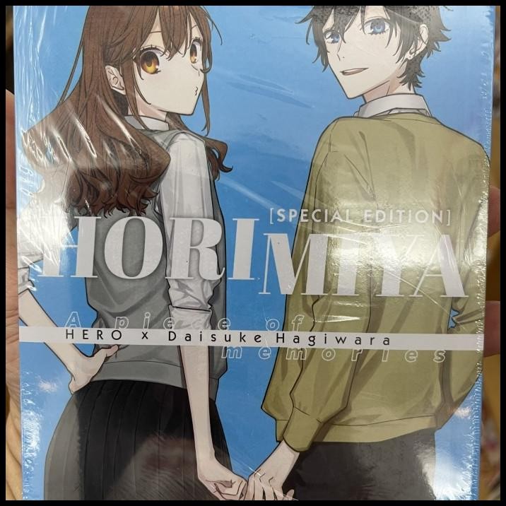 

Buku Komik Horimiya Special Edition