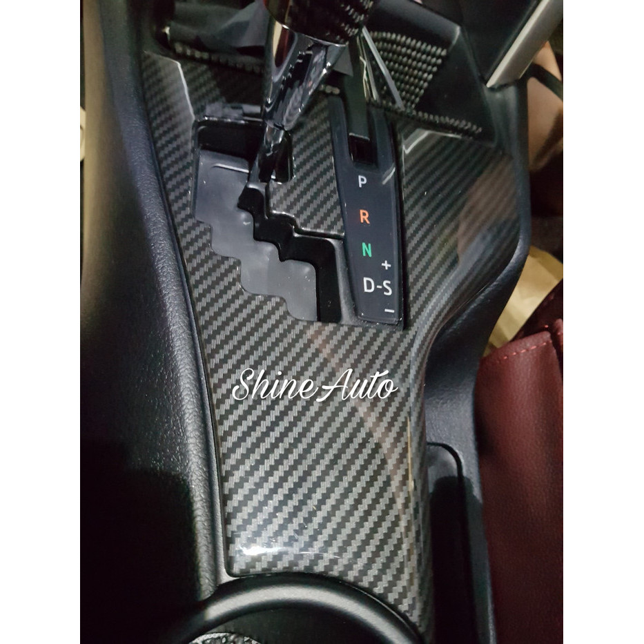 Panel Transmisi Carbon / Motif Kayu Innova Reborn