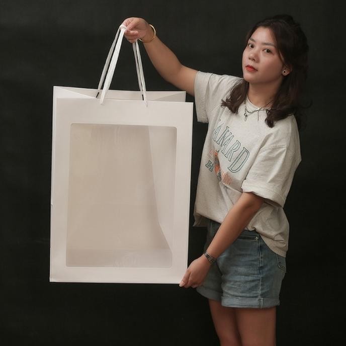 

RUMAH KRAVE - PAPERBAG JUMBO HITAM PUTIH 60X25X40 PAPER BAG STOK TERBATAS