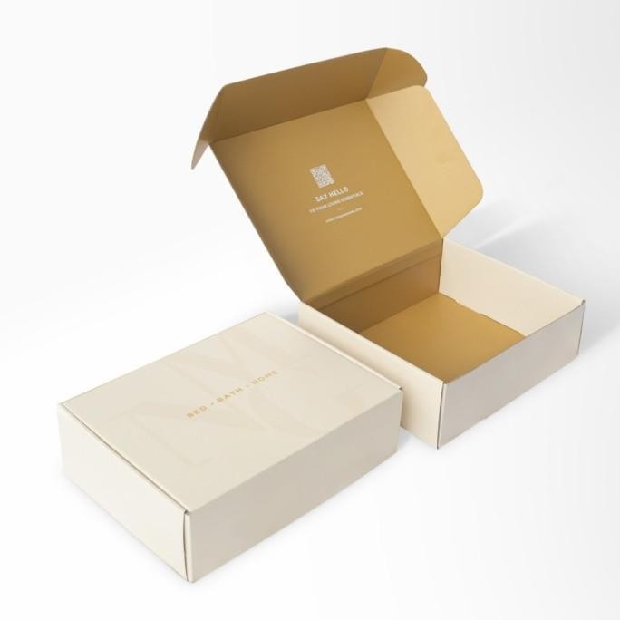 

NINA MG - Box Hampers - Gift Box