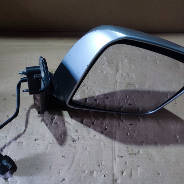 SPION NISSAN EVALIA KANAN