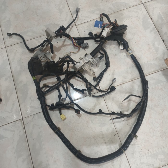 kabel lampu depan hiace commuter diesel