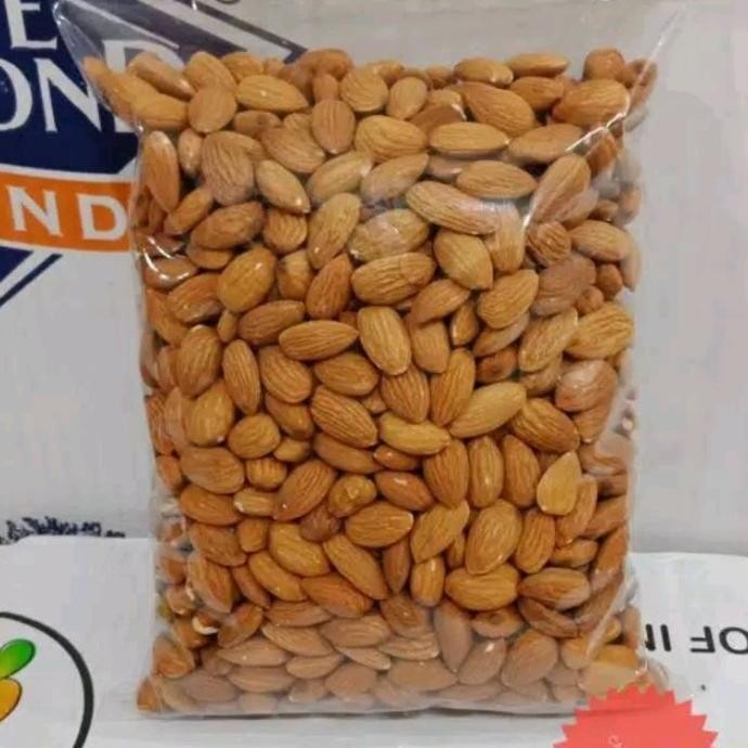 

New Raw Whole Almond 1Kg ( Kacang Almond Mentah)