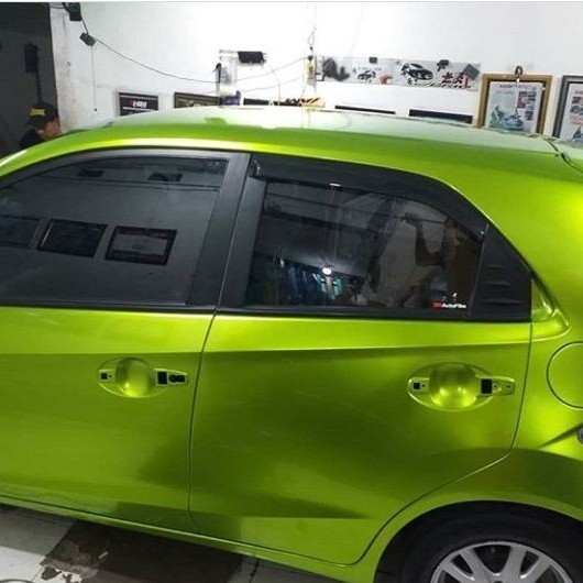 

Sticker Derek Metalic Glossy 152Cm ( Meteran ) New