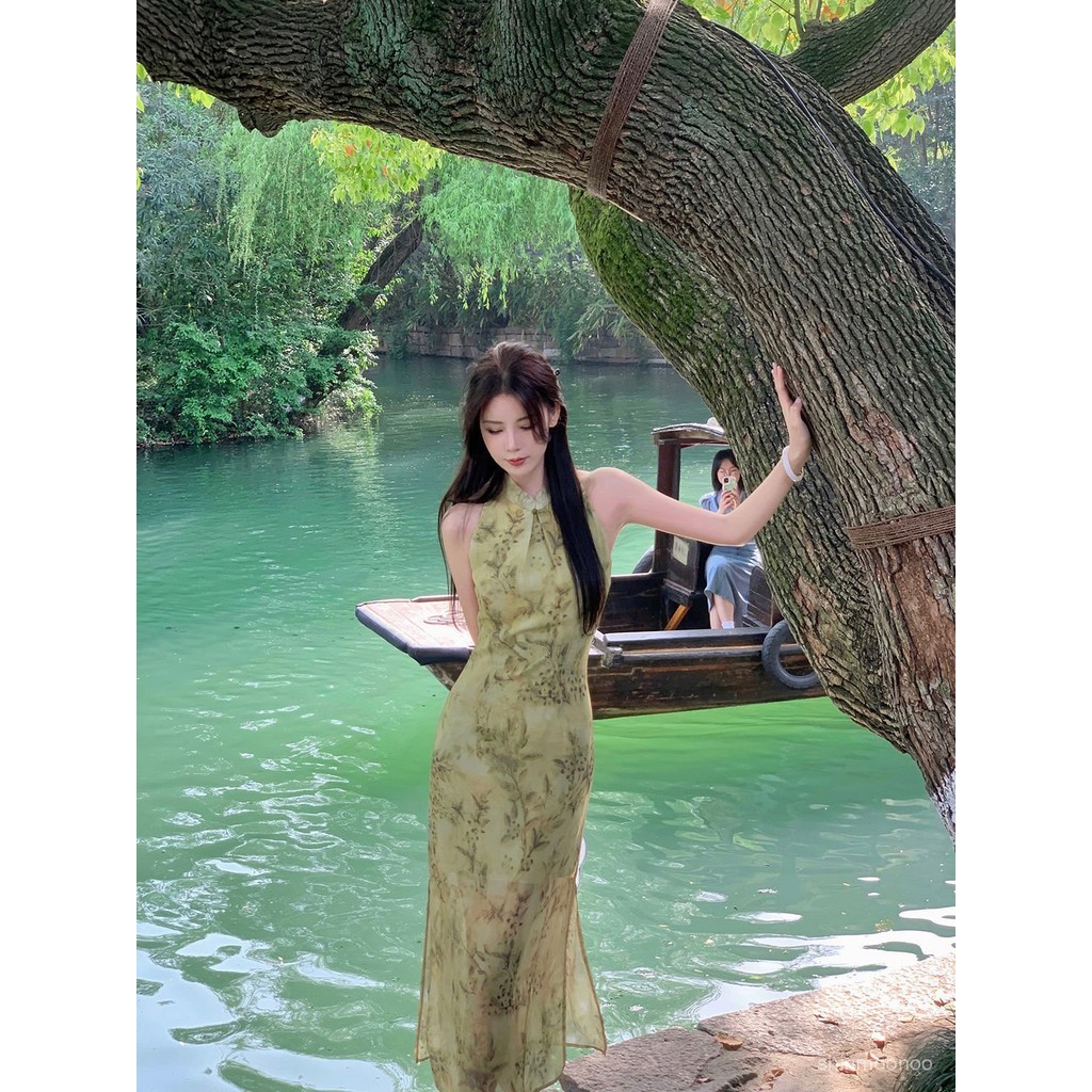 Dress Wanita / Cheongsam Cina / Gaun Renda Tanpa Lengan Ramping