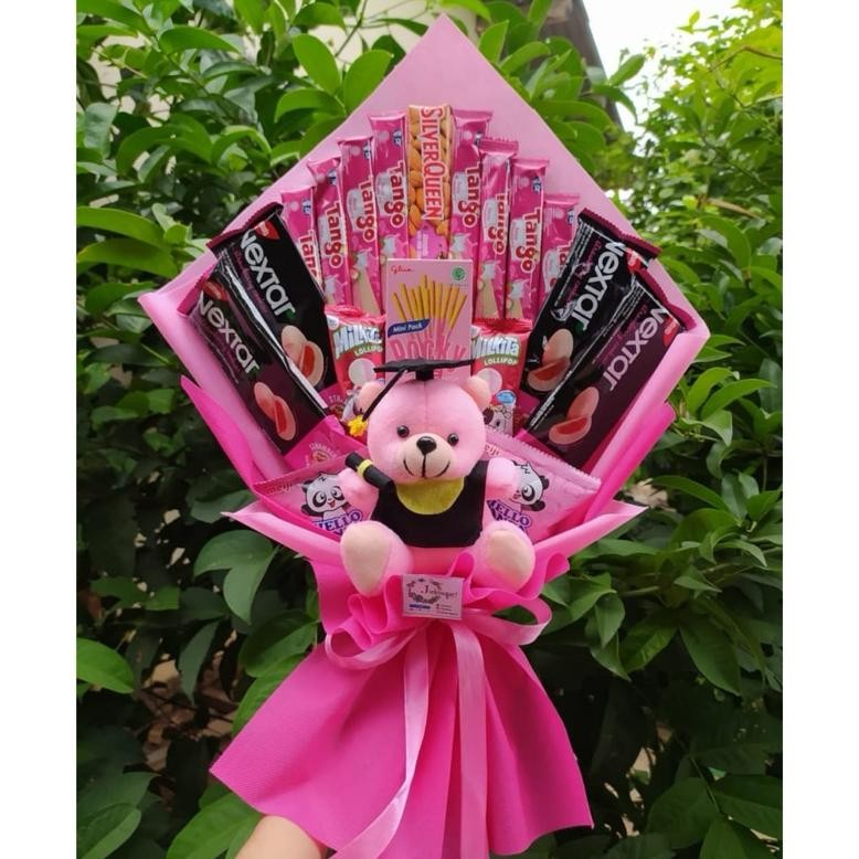 

Buket Snack Silverqueen Lengkap Boneka Wisuda Hadiah Wisuda Sidang Cantik