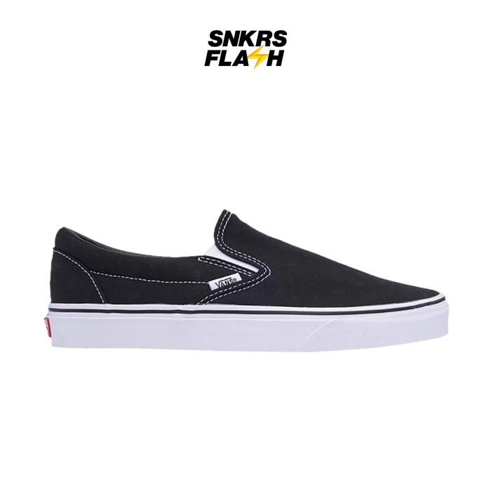 VANS Ua Comfycush Slip-On Classic Black True White Sepatu Sneakers Unisex - VN0A3WMDVNE - Size 40.5