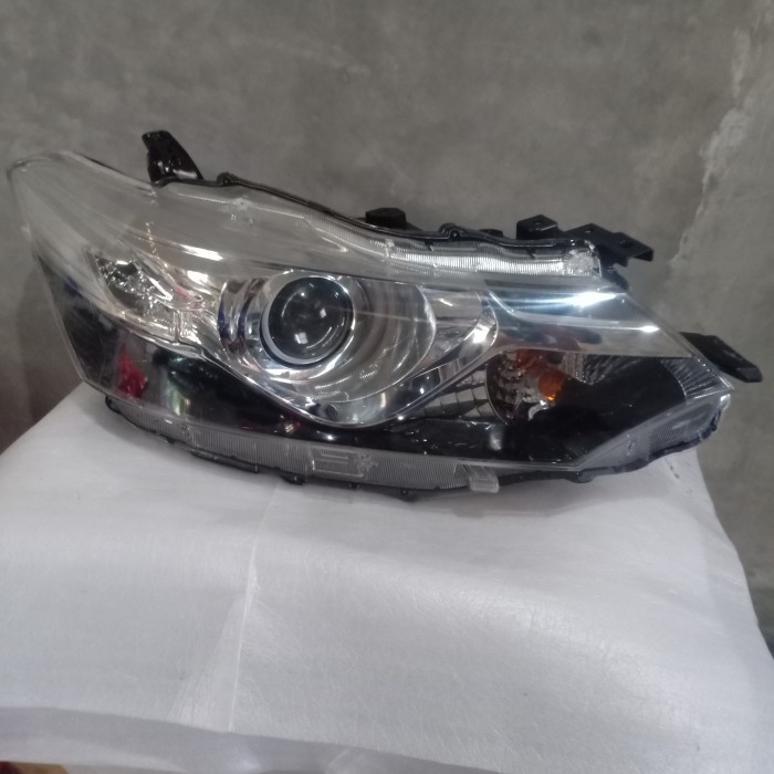 head lamp lampu depan Vios gen 3 kanan