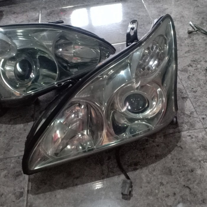 head lamp toyota harrier