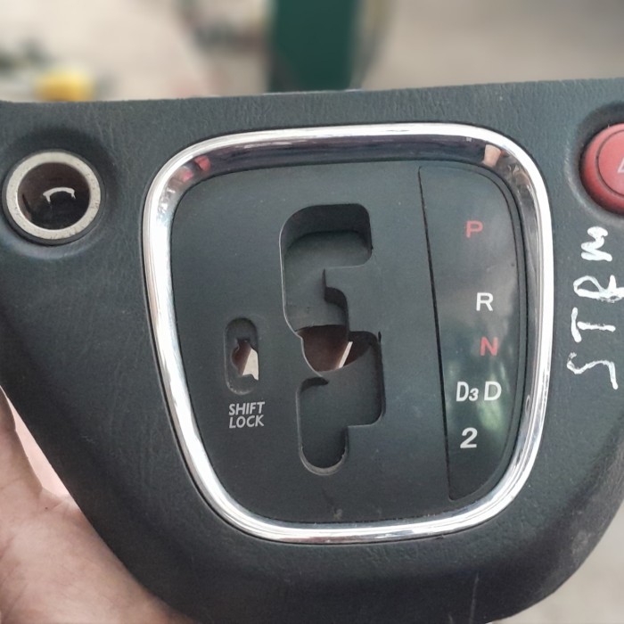 cover perseneling stream d17