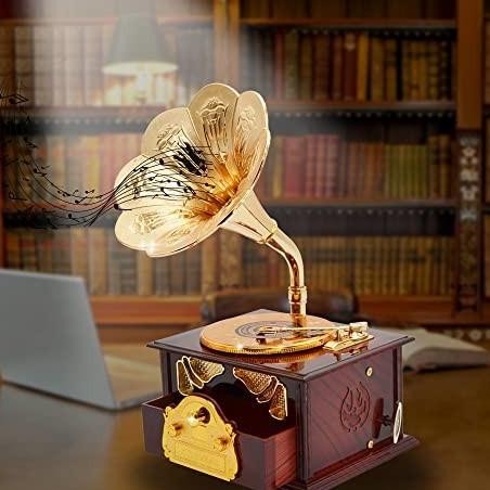 Kotak Musik Vintage Phonograph / Box Musik / Music Box