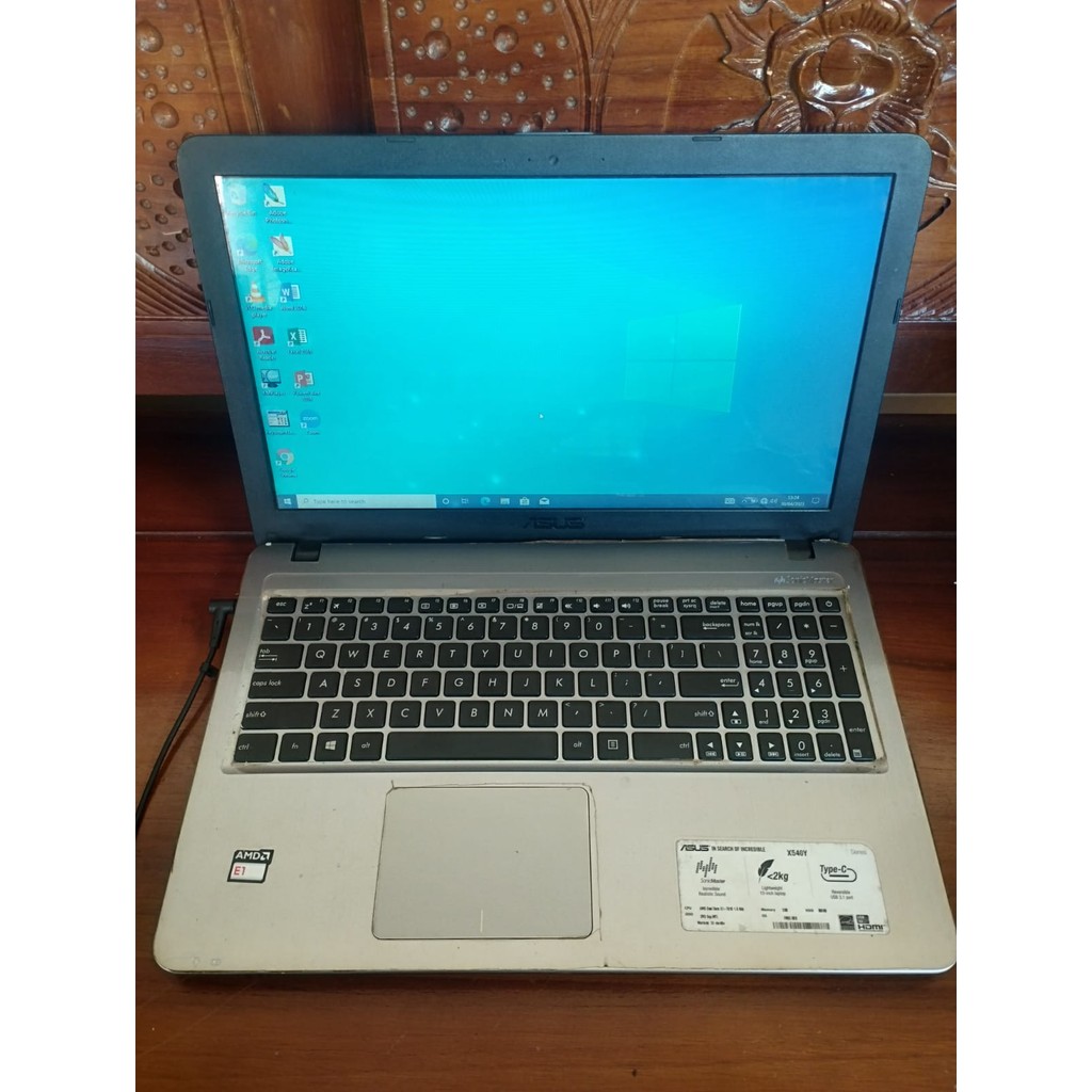 Laptop Asus X540Y AMD E1-7010 LAPTOP BERGARANSI