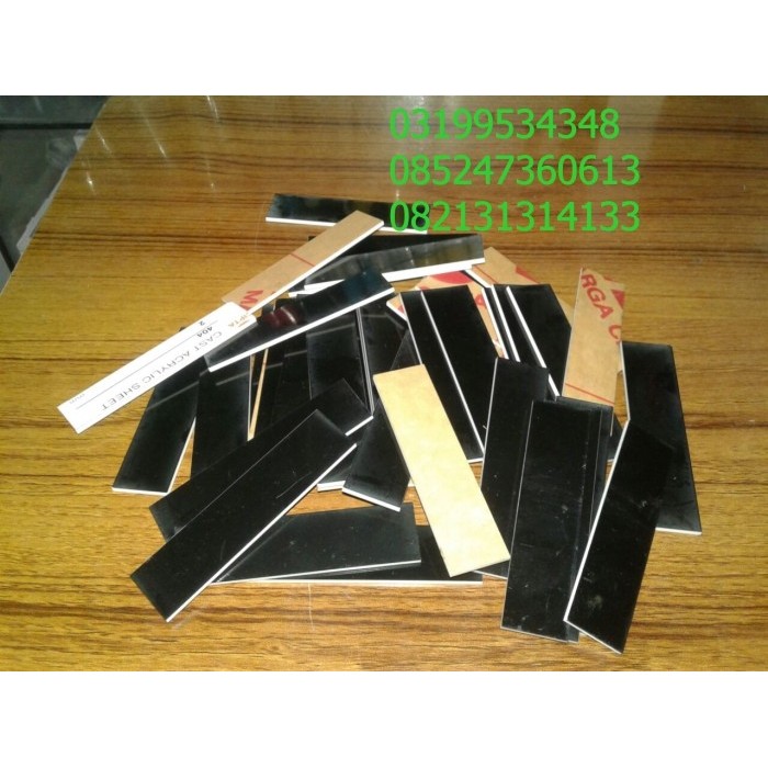 

jual bahan Papan Nama Acrylic / Name Tag / Nama Dada 2 warna