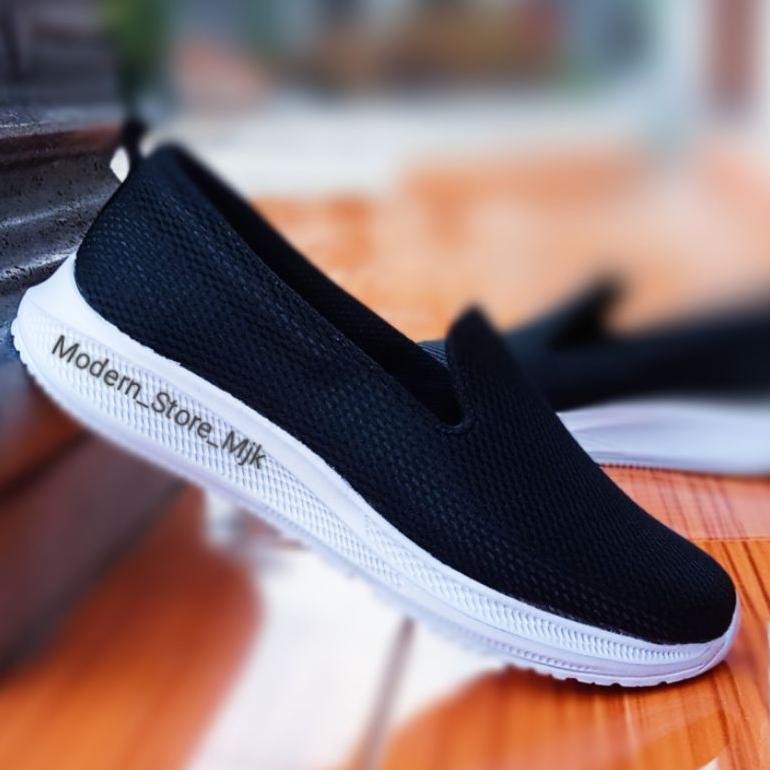 Sepatu Sekolah Anak Perempuan Slip On Sneakers Wanita Olahraga Casual Ringan Spatu Slop Terlaris Sep