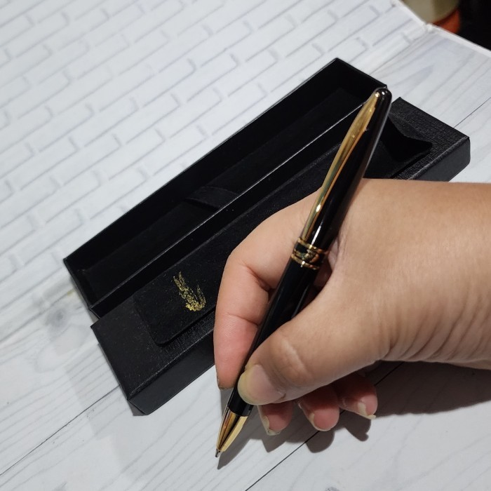 

Farizal - Pulpen Crocodile Premium With Pouch And Box